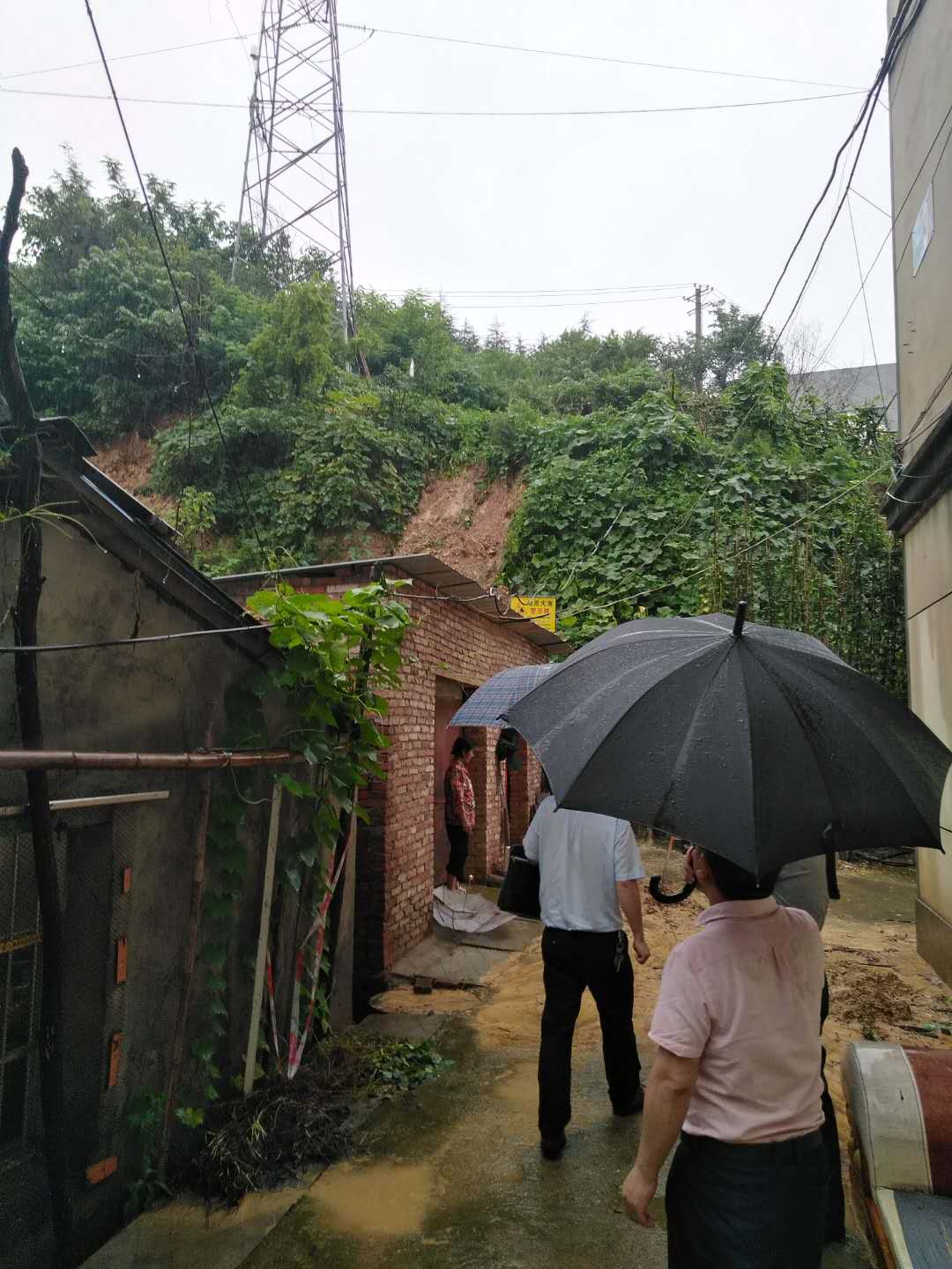 暴雨44.jpg